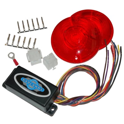- Run-Turn-Brake module for rear turn signals 
- Gives running light and brakelight function to turn signals and maintains turn signal function 
- Load equalizer is built-in