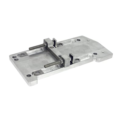 Standard style replacement. CNC machined aluminum by Ost Freesen Choppers. Comes with an integrated transmission adjustment system.
OEM replacement reference 47698-65C.