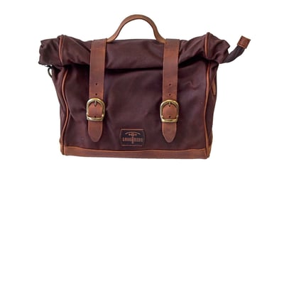 '- Old Chopper 
- Approx. dimensions: 42/34 x 24 x 12cm 
- Capacity: 9.5 liter 
- With roll-up expandable top for adding extra space, only when required. 
Universal single sided 'Heritage' saddlebag offering click-on installation ease. A triangular mounting bracket, that is supplied, is mounted to the rear side of the bag. This way the bag mounts to a, separately available, universal or model specific 'Click & Lock' LongRide saddlebag bracket. Bags are made from waxed cotton and finished with ranger leather panels, leather straps and internal reinforcement plates to help maintain its shape. The inside is fitted with an internal waterproof polyester lining. An extra side-pocket is present for quick accessible small parts. Dimensions and capacities are approximate and for reference only. 
Note: Designed to be used with, separately available, model specific or universal (986406 /986407) 'Click & Lock' LongRide saddlebag bracket. 
Mote: See 970944 for the optional waterproof inner bag liner.