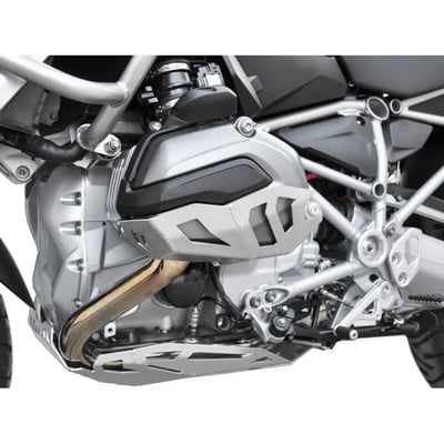 This cylinder protection fits the appearance of the BMW optimally and offers protection against stone chips. Made from silver powdercoated aluminum and easy installation because it can be mounted to the original mounting points.