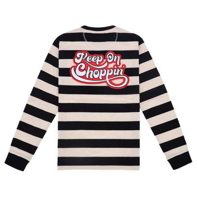 ‘Keep On Choppin’ a tribute to the chopper lifestyle! This 100% cotton long sleeve offer a regular fit for ultimate comfort and a classic look. Designed with bold graphics, they bring vintage vibes with a modern edge. Whether you go for the clean black-and-white style long sleeve or the striking t-shirt, this shirt is perfect for those who live to ride.