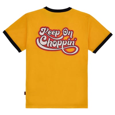 ‘Keep On Choppin’ a tribute to the chopper lifestyle! This 100% cotton single jersey ringer t-shirts offer a regular fit for ultimate comfort and a classic look. Designed with bold graphics, they bring vintage vibes with a modern edge. Whether you go for the clean black-and-white style or the striking yellow-and-black combo, this t-shirt is perfect for those who live to ride.
