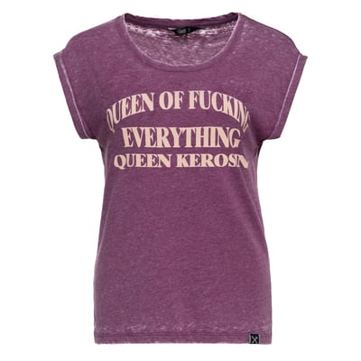 Queen Kerosin rules and with this t-shirt, you'll rule right along with her! This sleeveless t-shirt with the confident statement "Queen of Fucking Everything" brings a full dose of attitude to your style. The enzyme wash creates a signature vintage vibe, and the lightweight fabric blend feels pleasantly soft. Whether at the workbench, in everyday life, or on the stage of life: this shirt is loud, uncompromising, and 100% Queen Kerosin.