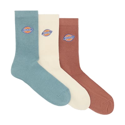 The Dickies Valley Grove socks are authentic ribbed ankle socks with embroidered Dickies logo on the top. A classic athletic style that come in a pack of three, in one color or three different colors. Available in a wide range of classic and seasonal colors. A fresh pair of socks every day made for all occasions.

• Ribbed crew socks
• 68% cotton / 24% polyester / 5% polyamide / 3% elastane