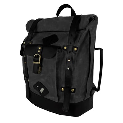 The By City Oasis Backpack, designed in the purest classic style without leaving aside the latest advances, are manufactured combining the best waxed cotton with the highest quality leather. They are designed to be used when riding a motorcycle and when you get off it. With its universal anchoring system you can easily anchor them to your bike, whether it’s our trunk model or panniers. To not forget your adventurous spirit this backpack has a wax coating making the outer fabric water repellent.
