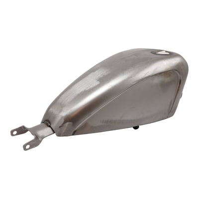 Raw steel. This is the original Sportster Iron Guerilla fuel tank that won Winston his first bike building Word Championship. A slim design that resembles a classic Sportster tank but that transformed with Winston's artistic creativity to something way more. This tank will complement a bone stock Sportster but will also shine as the centerpiece on a wild custom, not many can do that. Used with a regular 22mm threaded 74-up style petcock for carbureted bikes and OEM & OEM style screw-in gas caps. Dimensions approx.: 22.8cm overall width x 49.2cm overall length tank body (excl. the brackets). Capacity approx. 9 liter (2.4 gallon).