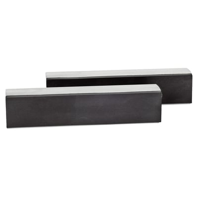 - With a protective rubber layer to protect delicate workpieces from clamping damage 
- Aluminum with a magnetic strip for a better hold to the vice 
- Compatible with 520 and 525 series workbench vices and most others 
- 125mm wide 
- Weight: 0.215kg