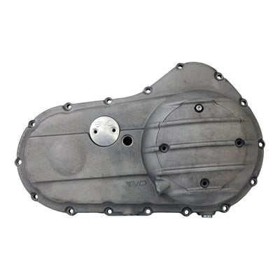 Cast aluminum primary cover, style-based on the original 1958 XLR cover. Instead of the stock stamped steel this EMD Trackster is precision cast and machined from aluminum with a foundry blasted finish, giving it a combination of classic flavors that could well be the pinnacle in retro design for your Sporty.

Note: 04-05 XL models require shifter shaft spacer 964918.