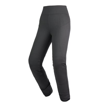 Get ready to become a city explorer with the By City legging! This sleek performance-wear combines sports knit fabric for maximum protection and abrasion resistance, with hip (foam) and adjustable knee protectors, EN1621-1: 2012 CE Level 2, for extra coverage. Designed for women who want to explore without sacrificing their style and comfort, these leggings offer full elastication. Get out there in confidence wearing the CE approved, EN17092-4: 2020 Level A, By City leggings explore, express yourself, and make every ride an adventure.