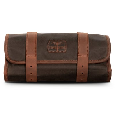 Made from waxed cotton with leather finish. Approx. dimensions: 30cm x 15cm x 6cm. Volume of inner bag 1.5 liter