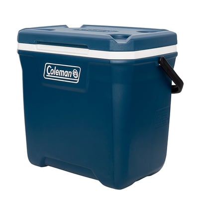 Hit the road with the Coleman 28QT Xtreme Cooler! The Coleman 28QT Xtreme Cooler is excellent for keeping your snacks and drinks cool for up to 3 days thanks to the good insulation technology (3 Days, from frozen to melted ice). This cool box with a capacity of 26 liters fits 36 cans of 0.33 L and is high enough for 2 liter bottles. The robust lid can not only be used as a cup holder thanks to the recesses, but also as a seat. The Coleman 28QT Xtreme Cooler can carry a weight of up to 113 kg. Yet this cool box is nice and light in weight and this, in combination with the robust handle, ensures that it is easy to carry. In addition, this cool box is easy to clean. Take the Coleman 28QT Xtreme Cooler with you on your day out or holiday!
