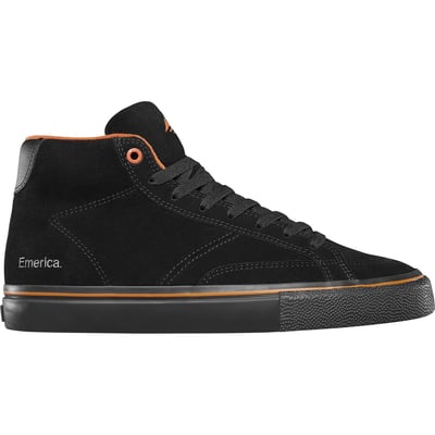 Emerica, the brand that is well known in the skate community for its footwear, has joined forces with Biltwell to create an exclusive collaboration that highlights the shared stoke of skateboarding and riding. They designed some cool stuff like hoodies, longsleeves and sneakers. The Omen High suede sneakers have a G6 foam insole, the pour-in G6 cushioning uses liquid polyurethane poured directly into the rubber cupsole to create a foam layer with incredibly high impact resistance and perfect bonding, and double wrapped foxing. Features custom textured toe bumper and artwork of OJ. Wheels Custom and Biltwell Custom.