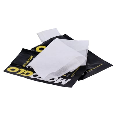 - Includes: 2x Try Out detailing wipe of 13x18cm  
This are detailing wipes, designed to clean your bike without or with little water, depending on the amount of dust, dirt and grime. MotoGlo wipes are pre-moistened with a special Eco-Friendly, non-aggressive & chemical-free fluid. Safe for your hands and for any surface on your bike, but with incredible cleaning characteristics. After the cleaning routine the MotoGlo wipe will 'fill the surface', on a molecular level, to help prevent new dirt attaching but also protects against salt, greasy fingers, UV radiation and by doing so it even intensifies gloss. This protection-effect will increase with every new cleaning. 
Note: See 975400 for dispenser with 75 wipes of 20cm x 25cm.
