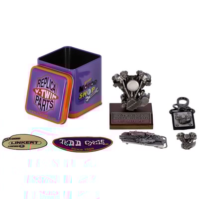 Includes a motor model, keychain, lapel pin, belt buckles and patches that can be ironed or sewn on.
Knucklehead with base height= 4-1/4''