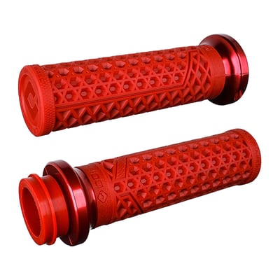 - Specifically designed for 1" handlebars (at the grips) 
- Reinforced Waffle Pattern on top provides palm pad for extra comfort 
- Classic Waffle Pattern on bottom delivers excellent finger traction 
- Clutch Side Billet Alloy Lock-On™ Clamp delivers 100% slip-free security 
- T15 Torx bolts provide extra secure clamping for solid, twist-free mounting 
- Eliminates the need for grip glue or safety set-screws 
- Provides simple installation and removal 
- Complete with throttle sleeve to ease installation 
- Proprietary Medium-Compound durometer hardness improves overall comfort and durability 
- Length: 130mm Overall Grip Length including flange 