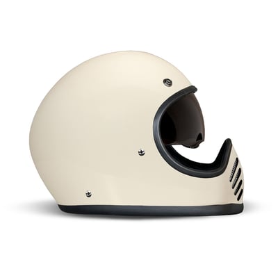The DMD Seventy Seven is a tribute to the stylish icon of the 70's. It was inspired by the first off-road helmet introduced in 1975. The Seventy Seven helmet is ECE 22.06 approved, Bluetooth ready, integrated sunvisor and it has a carbon Kevlar shell and a padded chin strap with Double D-Ring closure. DMD offers this helmet with 2 different shell sizes for a perfect fit and maximum compactness. The inner liner is removable and washable. Dedicated to all riders who love a quality product that meets all modern safety standards.