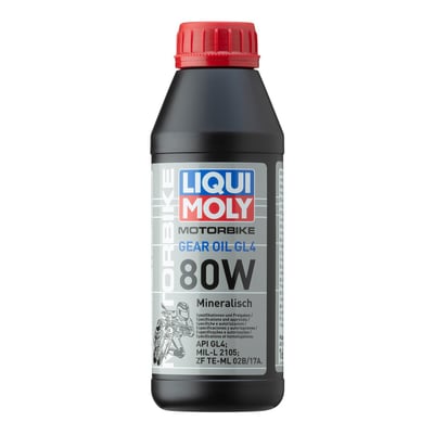 Mineral-based gear oil / transmission oil of API GL-4 performance class based on selected base oils and additives. Ensures easy, precise shifting operations.
Note: Language label in D-GB-I-E-P.
- excellent resistance to aging
- excellent viscosity/temperature properties
- high wear resistance
- does not attack common sealing materials
- reduces running noise
- high pressure-absorption capability
- mixable with all mineral and synthetic transmission oils