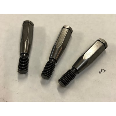 Used to align tappet blocks on 36-E77 B.T. models so lifters run true on the camshaft which helps prevent premature lifter failure. 
Sold in a 3-pack, so you can align 3 holes of a lifter block, put in the first screw, and replace each alignment screw with the other mounting screws one by one until the lifter block is fully installed. Especially important when using late shovel style lifter blocks, which don't have self-aligning (countersunk) mounting screws. 
- 1/4-24 threaded  
- Nitro-carburized heat treatment means these tools will last forever 
- 100% made in USA 