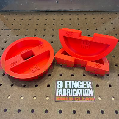 Plug 'm! The only right way to cover up crankcase bore openings. Foreign material that gets into the bottom end can cause major damage, using a rag or shop towel can inadvertently introduce these contaminates. This magnetic case bore plug set fits the spigot perfectly, holds the rods and is sold in a 4-pack set for front & rear cylinder. 
- Range: 4.20" to 4.575" crankcase bore. 