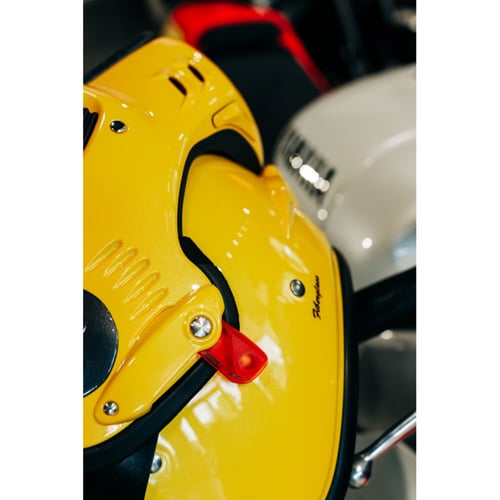 Roof Boxer Alpha helmet yellow